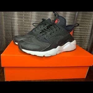 Nike Hurache Air 'Red, Black, White'